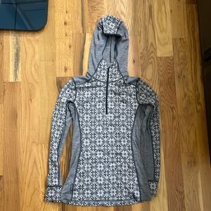 Kari Traa long sleeve zipper sweater size small